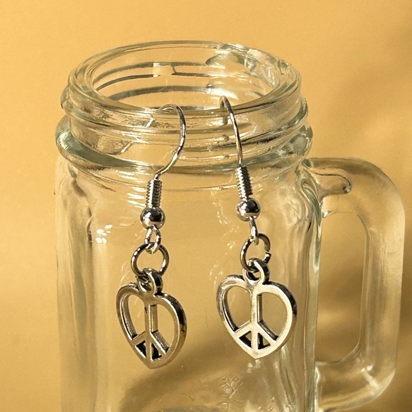 Peace ☮️ Earrings - Picture 1 of 1